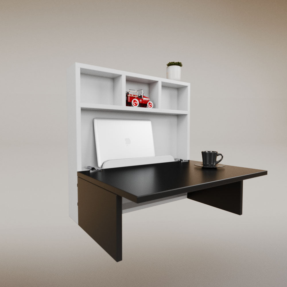 Luisa Cuadrado Desk