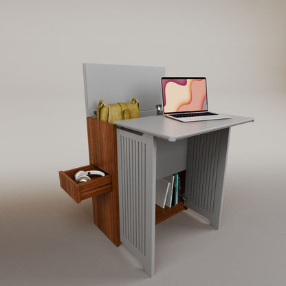 Valeria's Desk