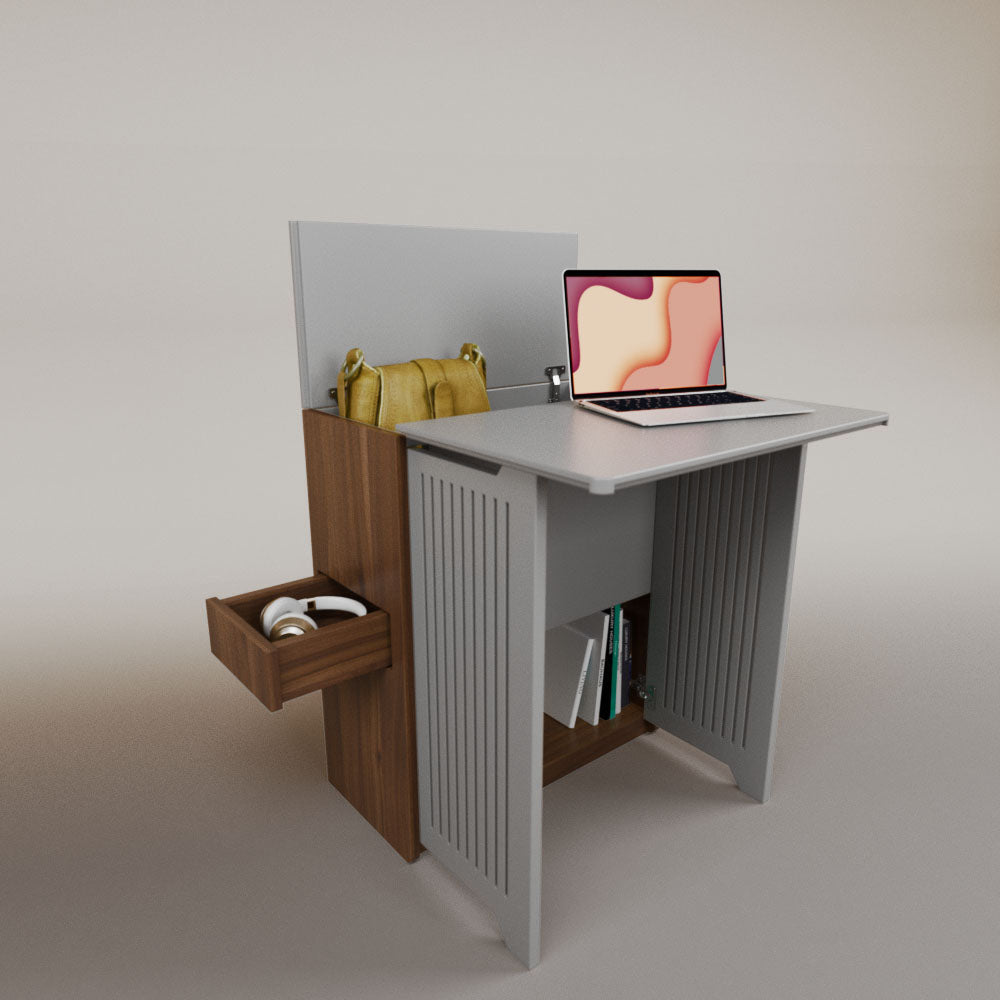 Valeria's Desk