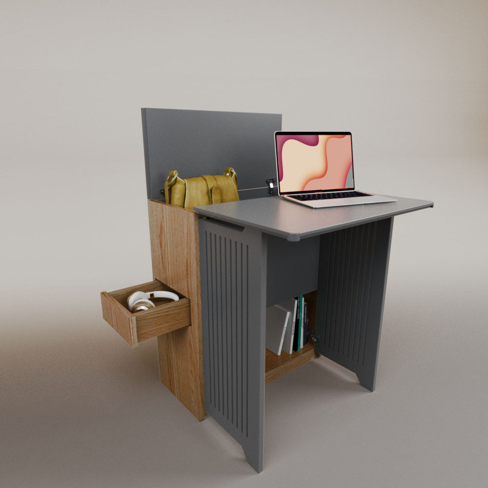Valeria's Desk