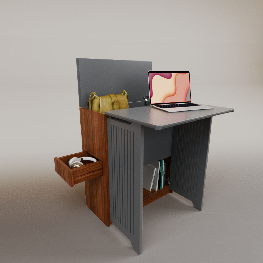 Valeria's Desk