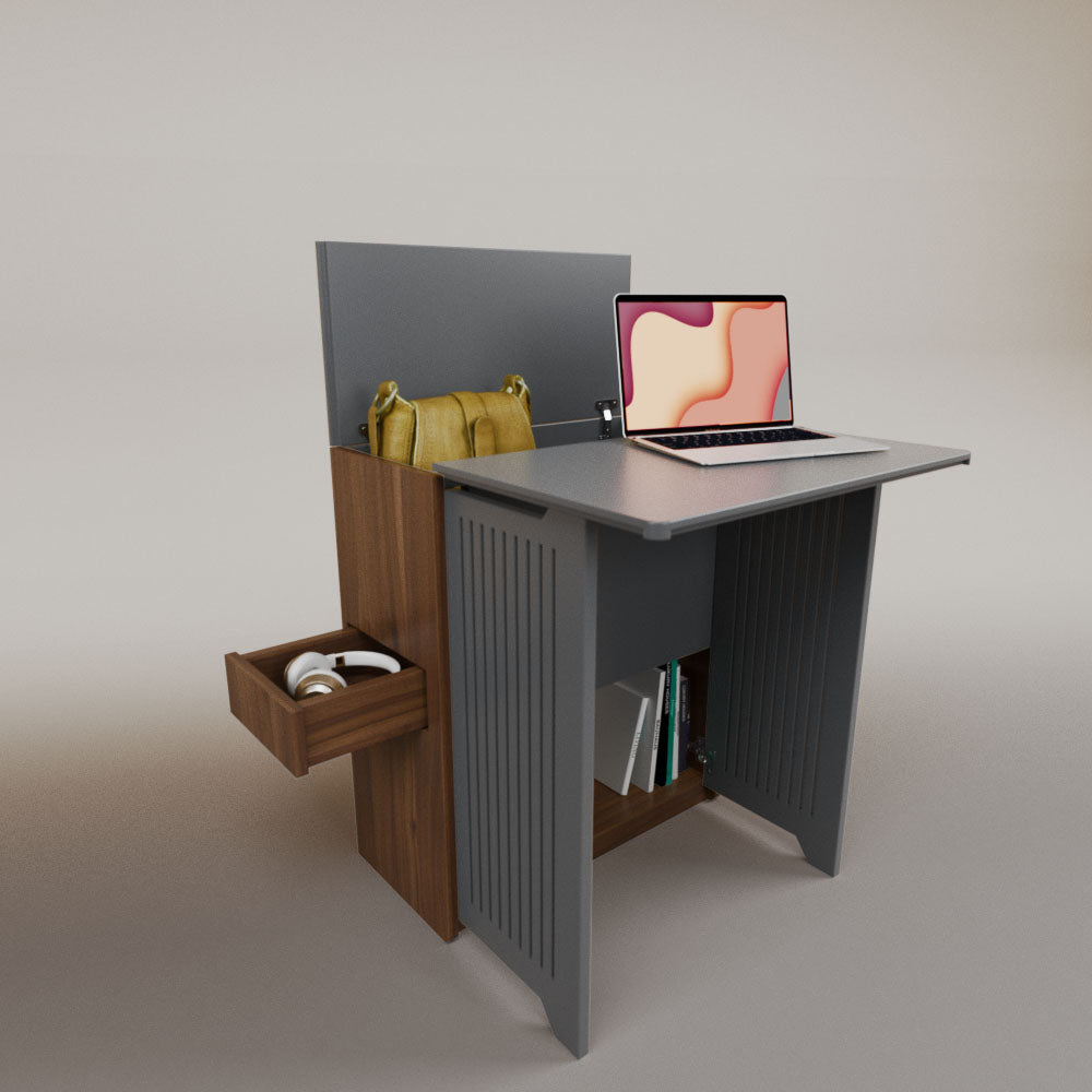 Valeria's Desk