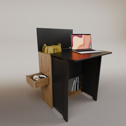 Valeria's Desk