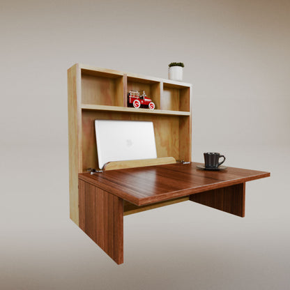 Luisa Cuadrado Desk