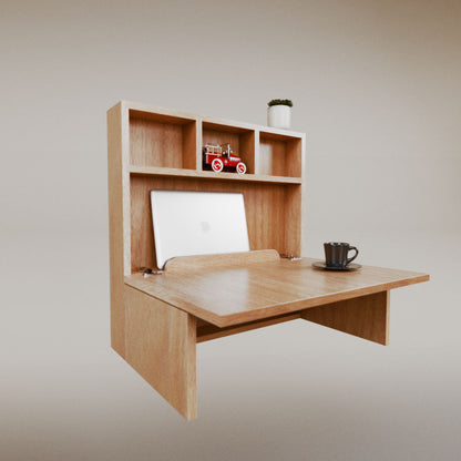 Luisa Cuadrado Desk