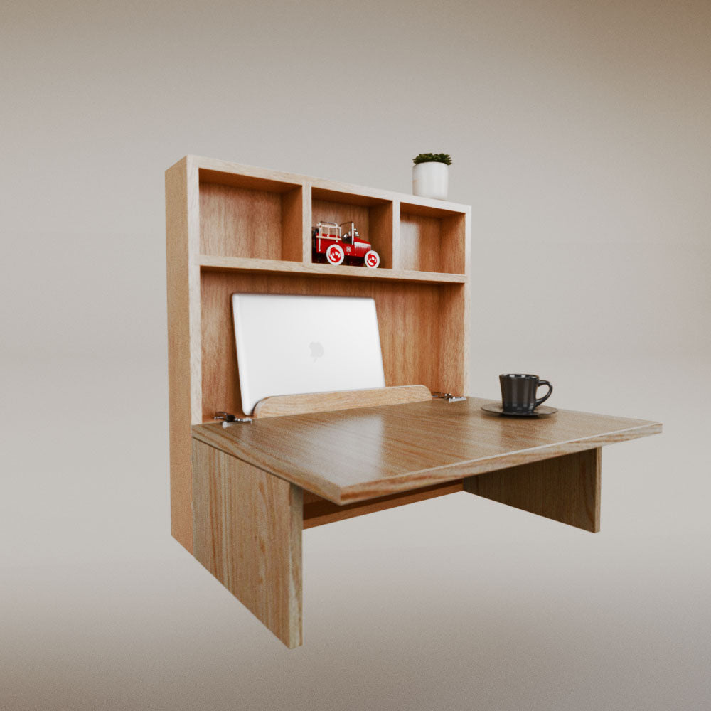 Luisa Cuadrado Desk