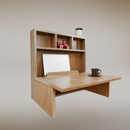 Luisa Cuadrado Desk