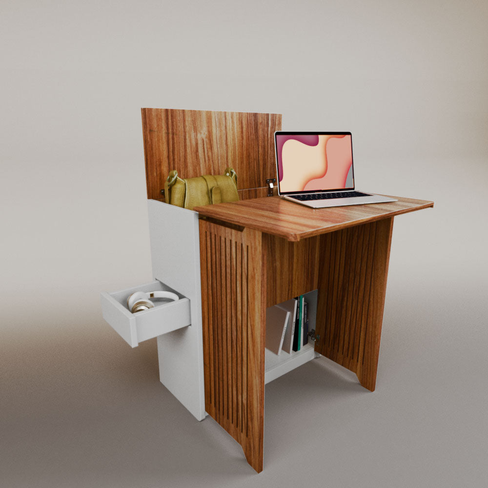 Valeria's Desk