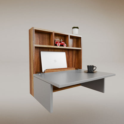 Luisa Cuadrado Desk