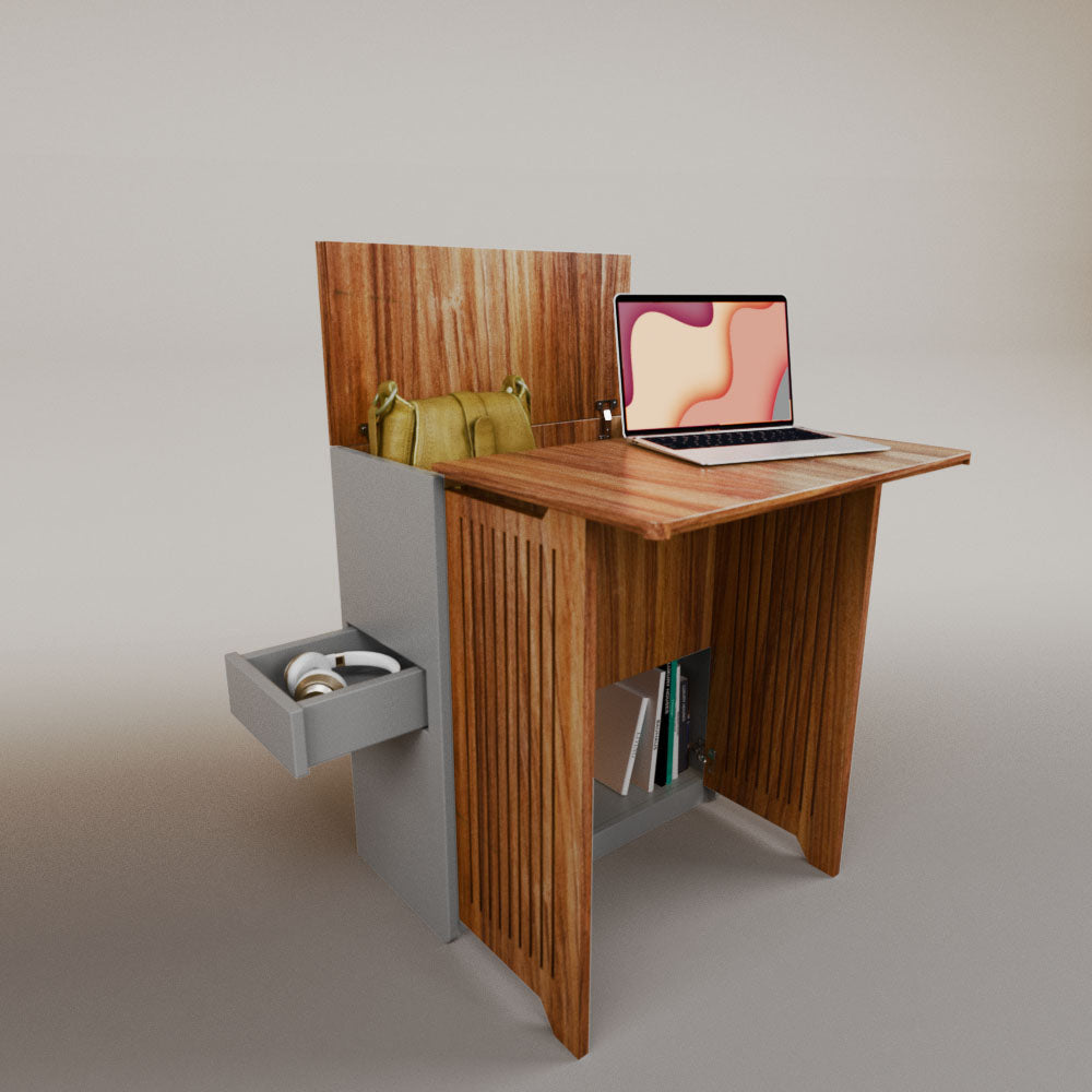Valeria's Desk