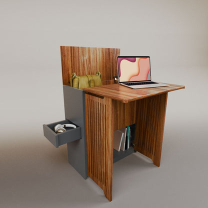 Valeria's Desk