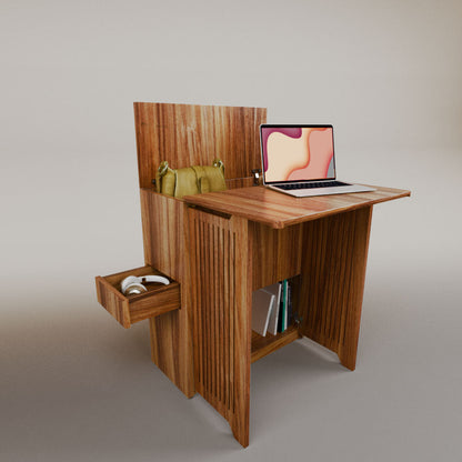 Valeria's Desk