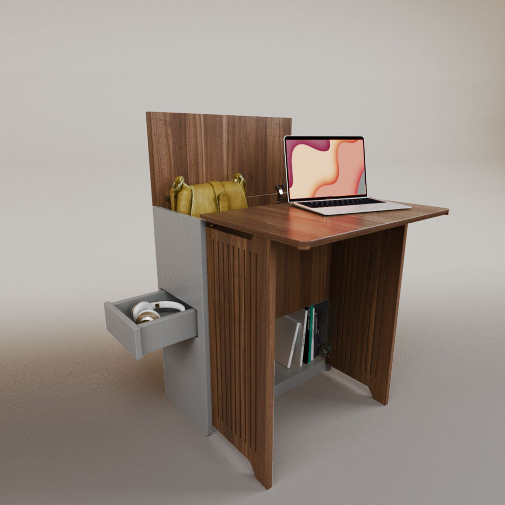 Valeria's Desk