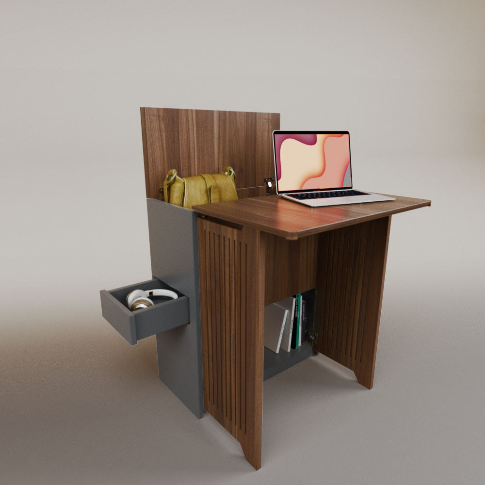 Valeria's Desk
